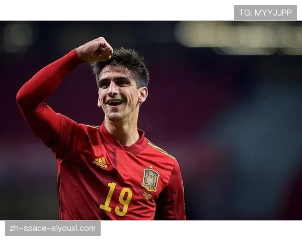 武汉三镇官方宣布：与西班牙籍主帅赫拉德-莫雷诺完成续约，新合同至2027年底